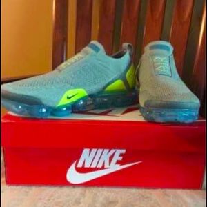 Air VaporMax Moc 2 'Neo Turquoise' size 9